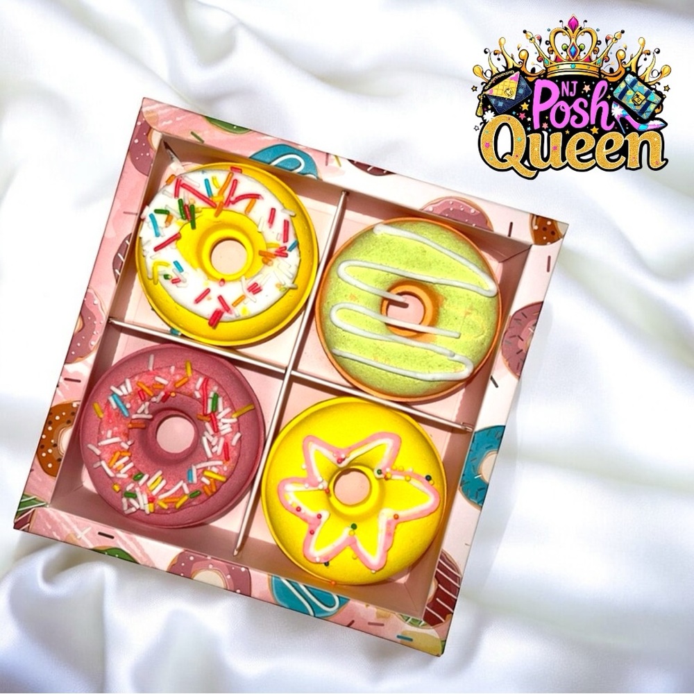 Di'MYOOR Unisex Sweet Treats Doughnut Bath Bomb 4pc Collection